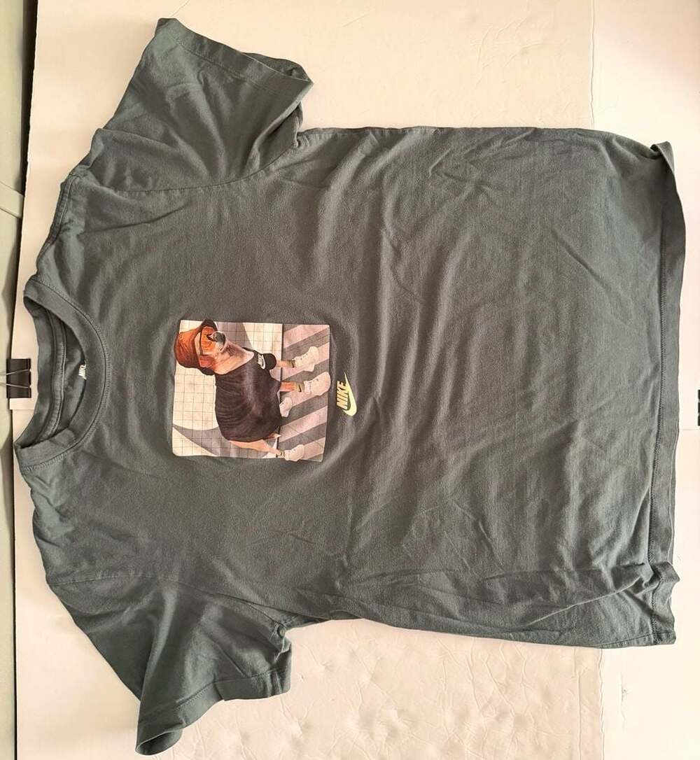 Nike The Nike Tee Graphic Dog in Sunglasses T-Shirt Size L
